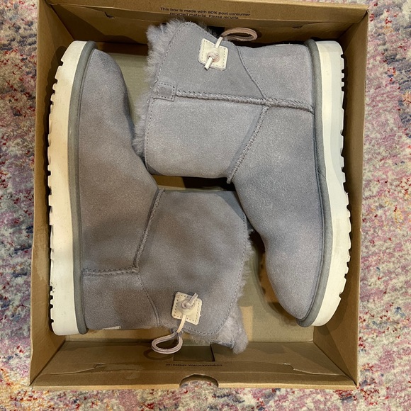 SOLD UGG Adoria Tehuano Classic Boot - Picture 8 of 9